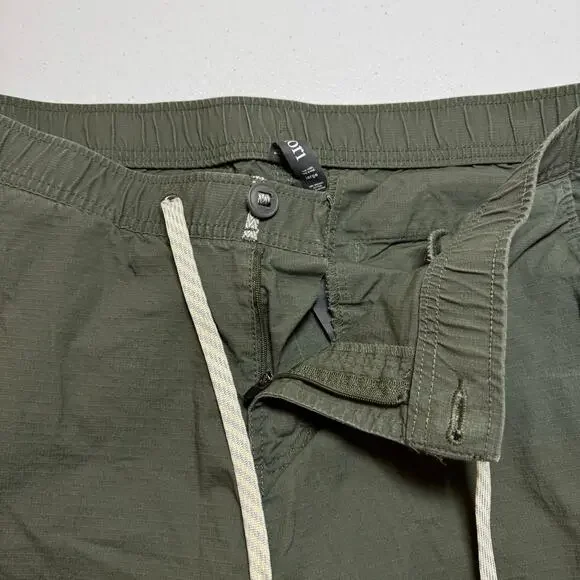 Vuori Women's Olive Wide Leg Pants - Picture 4 of 11